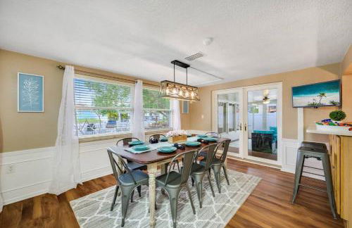 Beautiful & Cozy Home on a Canal in Hudson, FL! - Foto 13