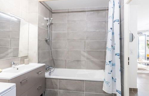 Le Barcelone, Beau T2, Clim, Terrasse,Centre ville - Foto 10