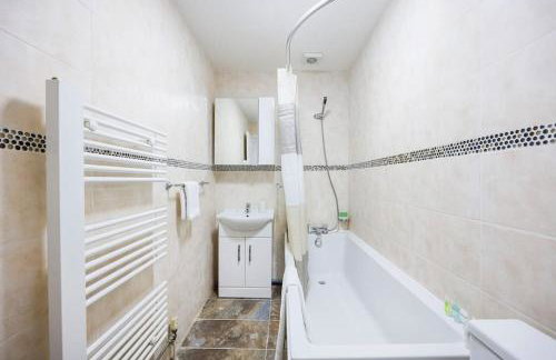 Lovely 2 Bed House in Grays. - Foto 12