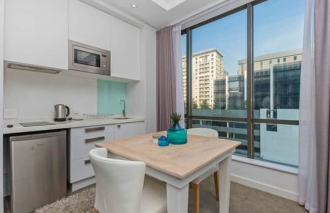 Sandton Skye Apartment - 616 - Photo 16