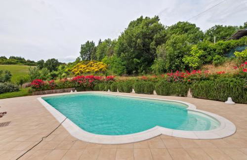 Beautiful Villa in Belforte All'isauro With Swimming Pool - Foto 4