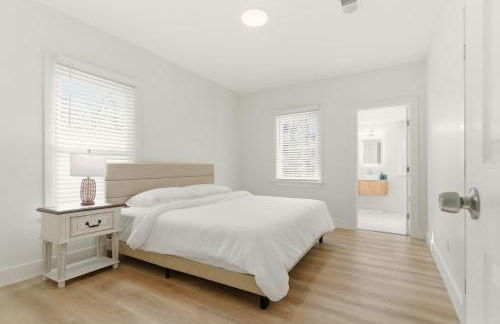 NEW! Gated, Secure, Modern, Beauriful 6 bdr, 4 bth, Near Everything - Foto 20