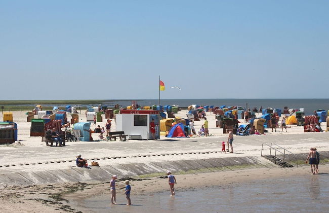 Apartment With Private Terrace in Nessmersiel - Foto 21