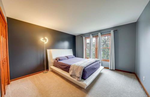 In-Home Theater Modern Naperville Vacation Rental - Foto 29