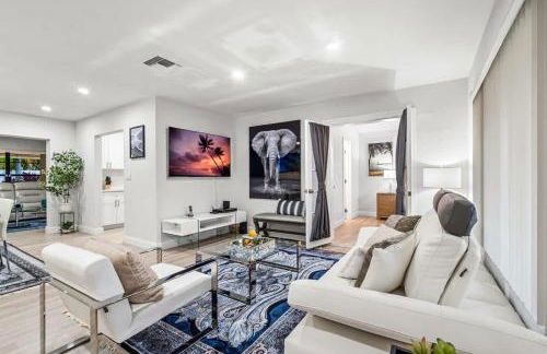 Tropical Getaway - Heated Pool & Patio Retreat - Foto 5