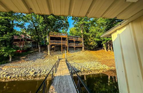 Lakefront 4BD2BADockGrillDecksFirepit-12PP - Photo 18