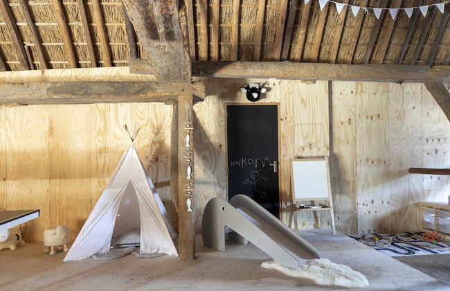 Luxuriously Restored Farmhouse With Trendy Interior Close to sea and Forest - Foto 76