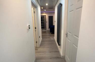 Luxxe House with Hot tub and Pool table - Photo 49