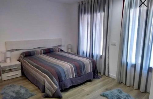 Apartamento totalmente reformado en 1ª linea - Foto 2