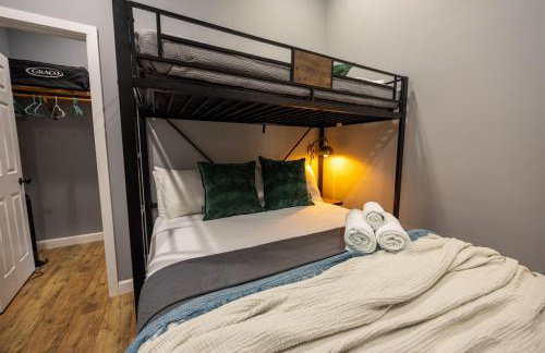 Central location Hot Tub Heated Pool Digital Game Table - Foto 39