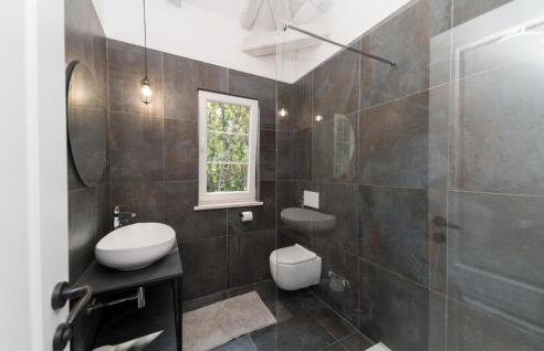 Awesome Home In Crklada With Wifi - Photo 29