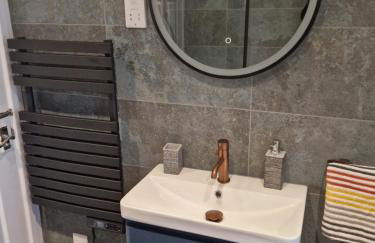 Great location very spacious. Sea and castle view - Foto 18