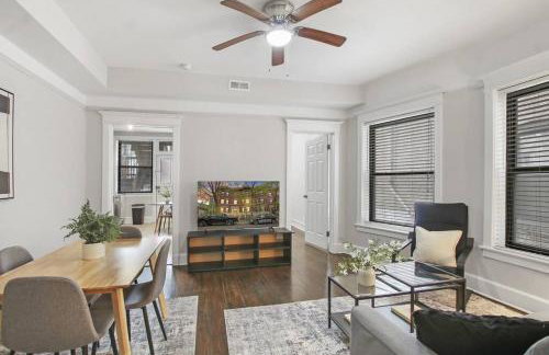 3BR Vibrant Apartment in Hyde Park - Bstone 5310-1 - Photo 3