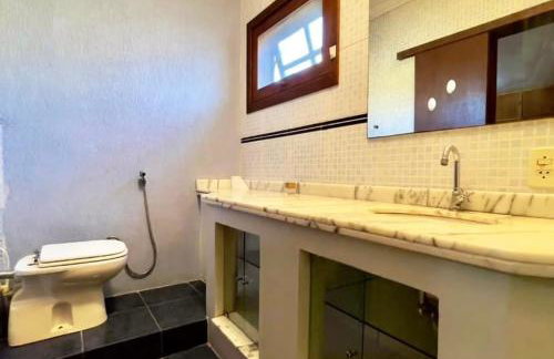 Ampla e luxuosa casa com áreas de lazer - Foto 15