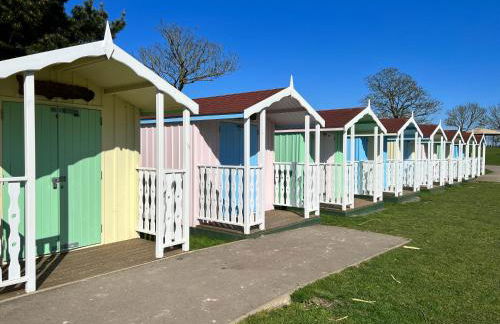 The Tower, 1 bed 1850's Tiny House - Foto 22