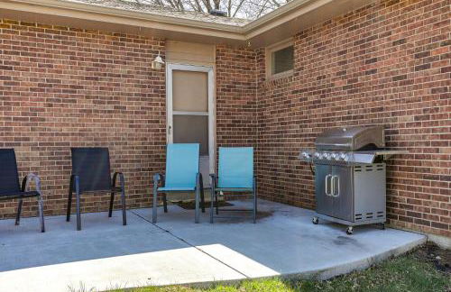 Family-Friendly Lincoln Home with Sandbox and Grill! - Foto 21