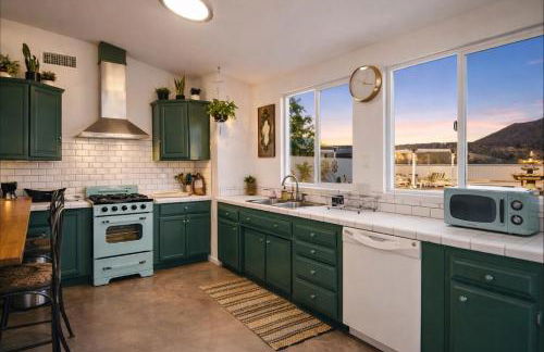 HUGE House in Joshua Tree/Yucca Valley with Pool & Hot Tub - Foto 26