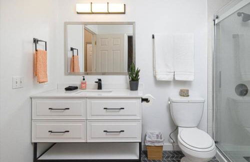 Contemporary Turnagain Townhome - Foto 16