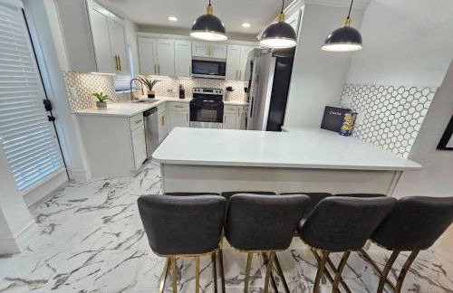 Stylish Duplex walkTO Lake Eola Orlando. Sleeps 8 - Foto 8