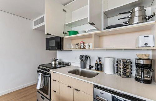 High Rise 11th Floor City Views Free Pkg Gym - Foto 17