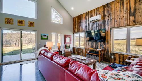 Peaceful Farmhouse Retreat 6 Mi to Virginia Tech! - Foto 2