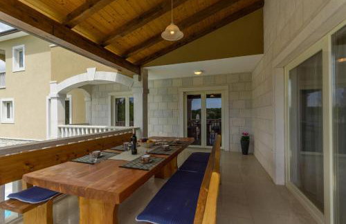 Villa Coridigo - Unique High Position, Panorama Nature View, Cozy Dining Terrace, Fenced Property - Foto 54