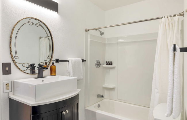 Views, Hot Tub, Firepit, Game Room, Playground Enchanted Forest by Avantstay - Foto 31