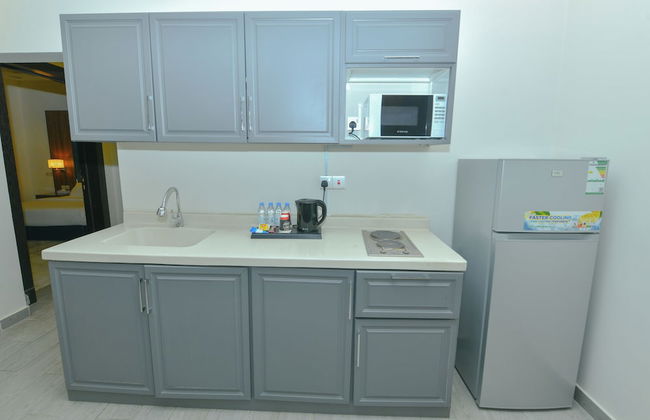 Oasis Suite Hotel Apartments - Photo 12