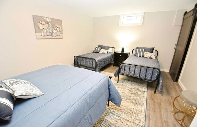 Modern 5 Bedroom Home Sleeps up to 12 15 min Walk to ND 2329 - Foto 32