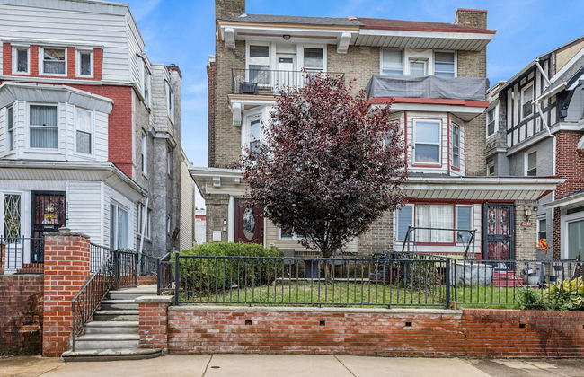 Elegant 5br Townhome In Prime Location 5 Bedroom Townhouse by RedAwning - Foto 1