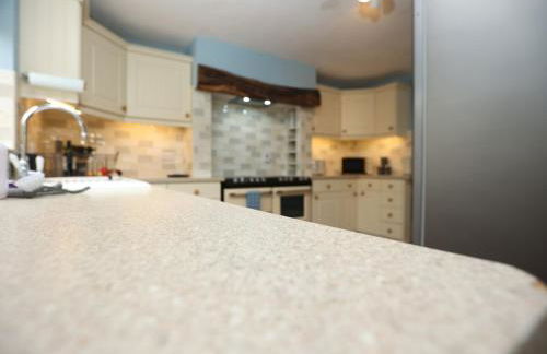 Modern 5-Bed Home, Guests 9, Secure Parking, Contractors - Foto 33