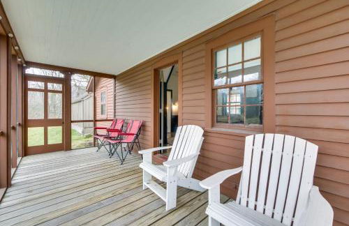 Quaint Winesburg Cottage with Porch and Pond! - Foto 21