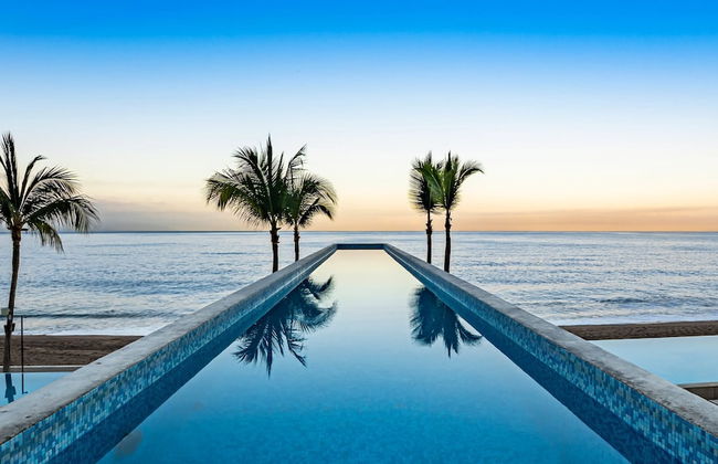 Oceanfront 1BR with Balcony & Pool - Foto 29