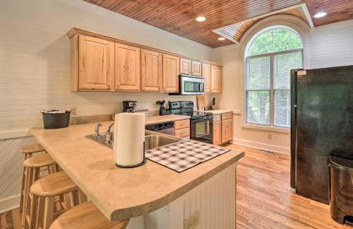 Pond On-Site! Dog-Friendly Blue Ridge Mtn Retreat - Foto 7