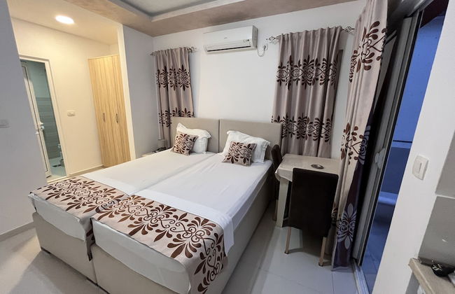 Pearl Apartments - Photo 8