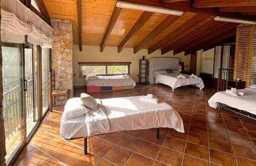 Masía de piedra con piscina - Foto 29