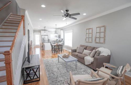 The Retreat Modern 2bed 2.5bath - Photo 11