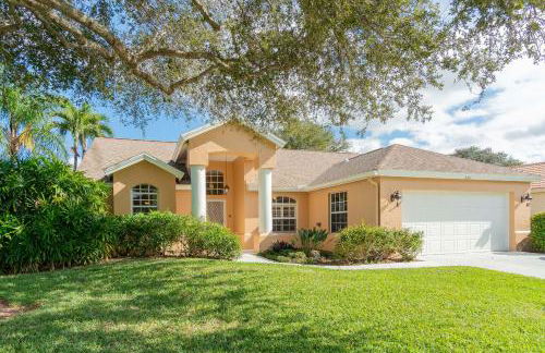 SUPERB VILLA WITH PRIVATE POOL IN NAPLES - Photo 1