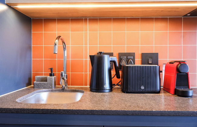 THREE43 on B - Fluent Serviced Apartments - Foto 47