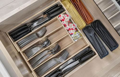 LUX Retreat Home with Yard - Foto 71