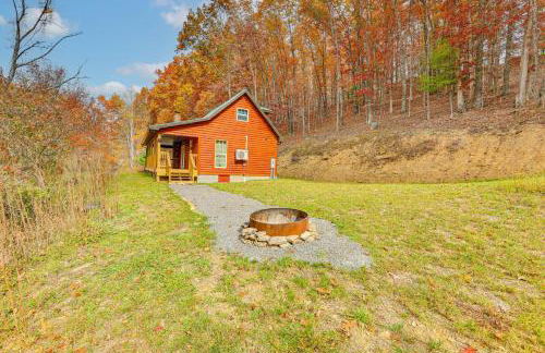 Hike and Fish Marlinton Cabin with Fire Pit and Views! - Foto 23