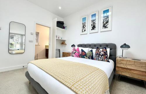 Tropical Gardens 1 bed cottage Central Newlyn - Photo 1