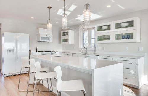 Walk to Rye Harbor State Park Home with Ocean Views - Foto 7