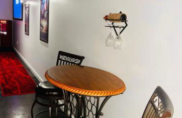 Deep Ellum Theatre Suite - The Black Collection - Foto 14