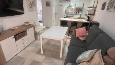 Laguna Beach Piscina- HOME RENT MALAGA - Photo 2