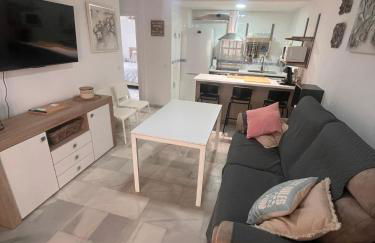 Laguna Beach Piscina- HOME RENT MALAGA - Photo 2