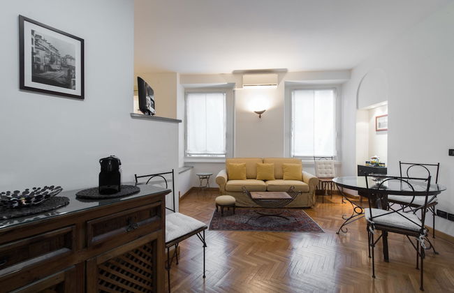 At Home Heart of Milan - Duomo Apartment - Foto 12