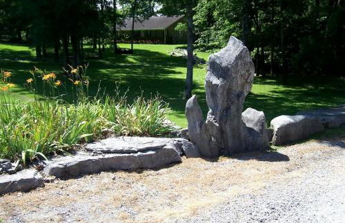 Secluded Watertree Tiny House near Old Hickory Lake – Private Deck, Trails & Breakfast - Foto 32