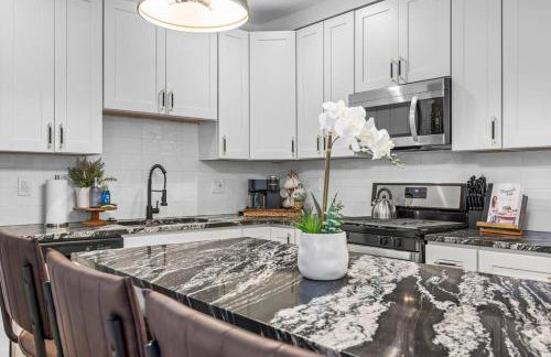 NEW! High-end Manchester Home w/ a hot tub - Foto 17