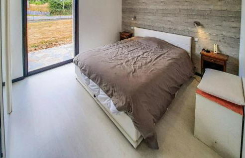 2 Bedroom Stunning Home In Bacilly - Foto 6